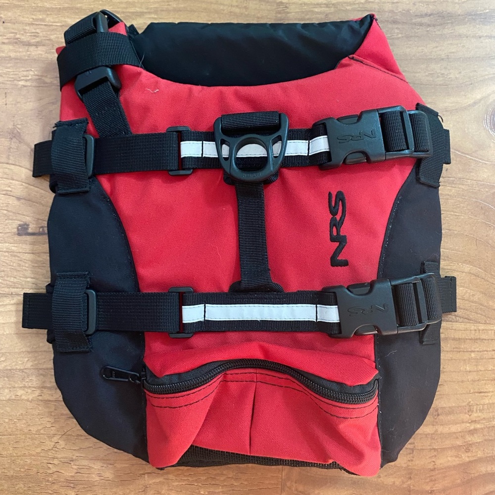 Dog life jacket/flotation device for 15-30lb dog. Never used
